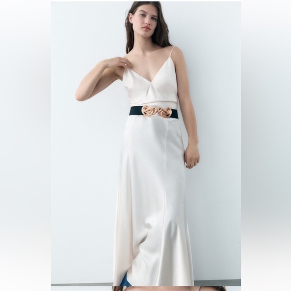 ZARA BUCKLED STRETCH BELT BLACK WITH GOLD TONE BUCKLE SZ 32 - Picture 3 of 6